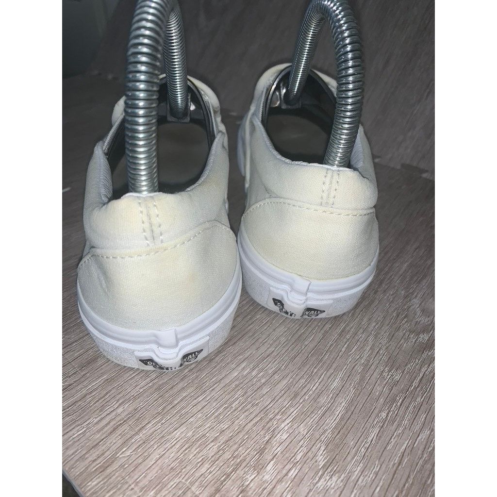 Vans Vans Classic Slip-On Unisex Shoes White Women's 6 Sneakers Size US 6 / IT 36 - 3 Thumbnail