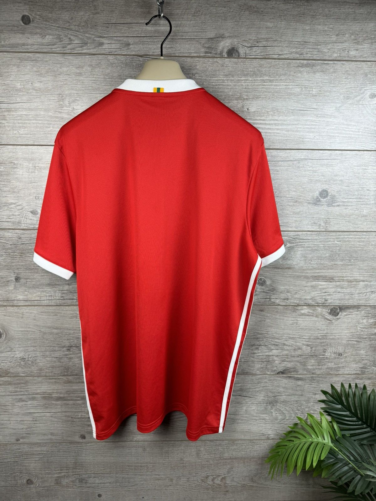 Adidas Adidas Wales Home 2018 Soccer Jersey size XL Size US XL / EU 56 / 4 - 16 Thumbnail