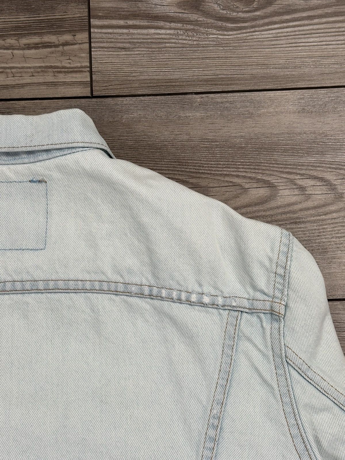 Levi's Vintage 90’s Levi’s Light Wash Denim Jacket Size US S / EU 44-46 / 1 - 5 Thumbnail