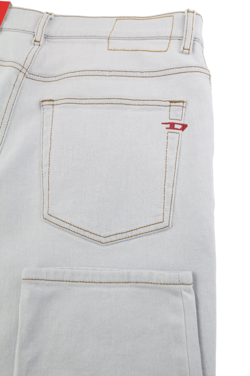 Diesel 2005 D-FINING 09C06 W32/L34 Tapered 40415 Size US 32 / EU 48 - 6 Thumbnail