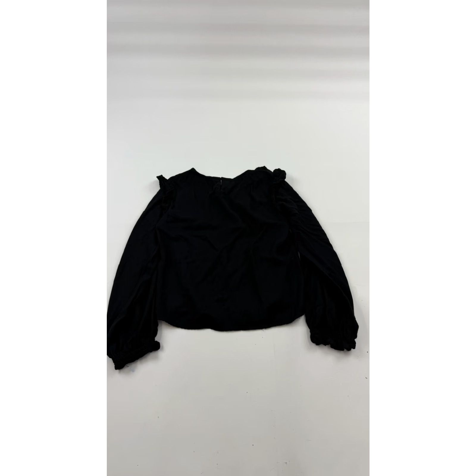 Zara VINTAGE Zara Basic Blouse Womens L Black Embroidered Floral Boho Ruffle Long Sleeve Size L / US 10 / IT 46 - 7 Thumbnail