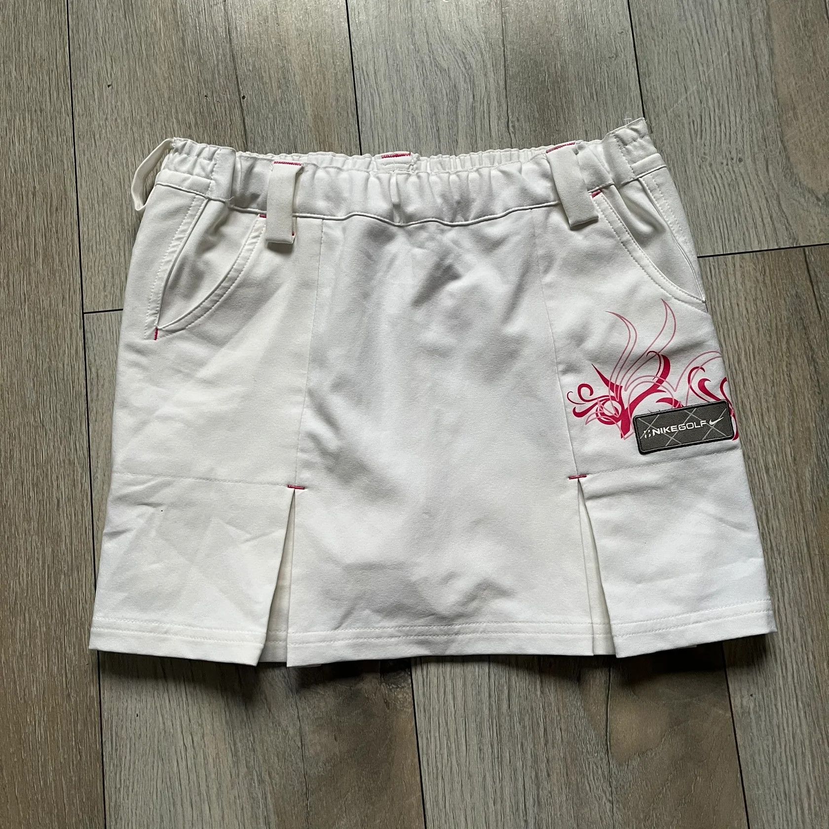 Nike Nike Fit Dry White/Pink Golf Skirt Size 26" / US 2 / IT 38 - 1 Thumbnail