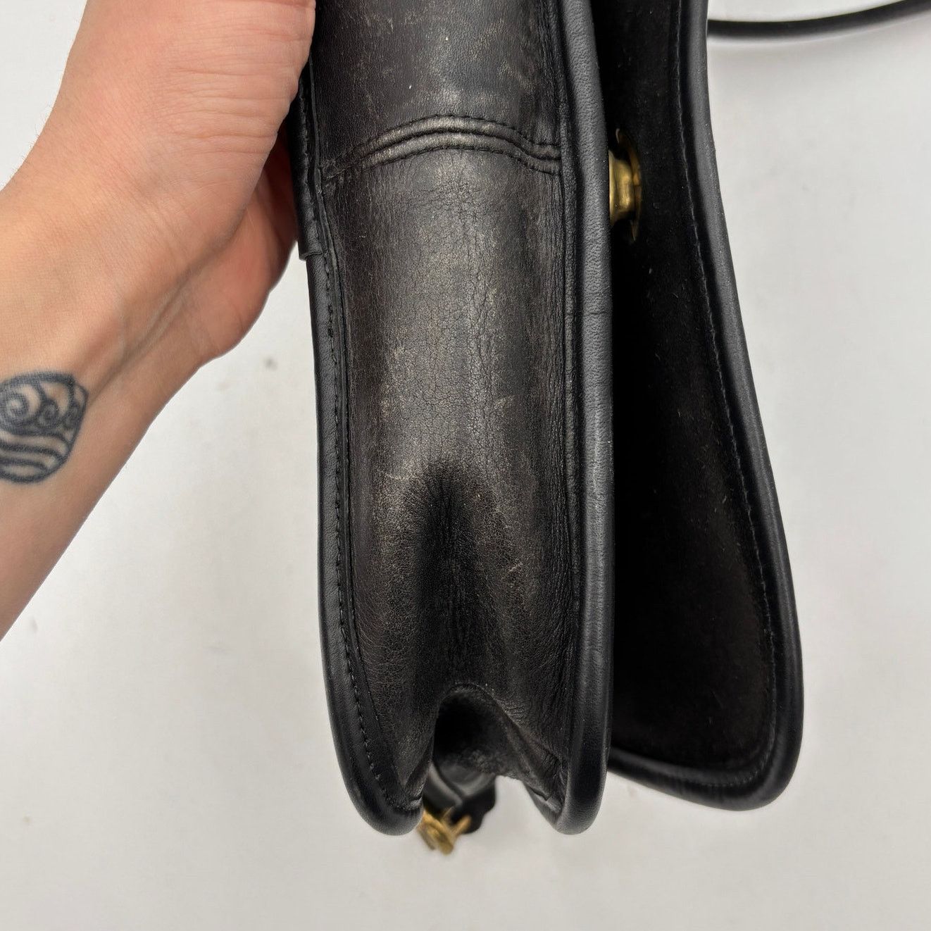 Coach × Vintage Vintage Coach City Bag Black Leather Pocket Purse Crossbody Size ONE SIZE - 13 Thumbnail
