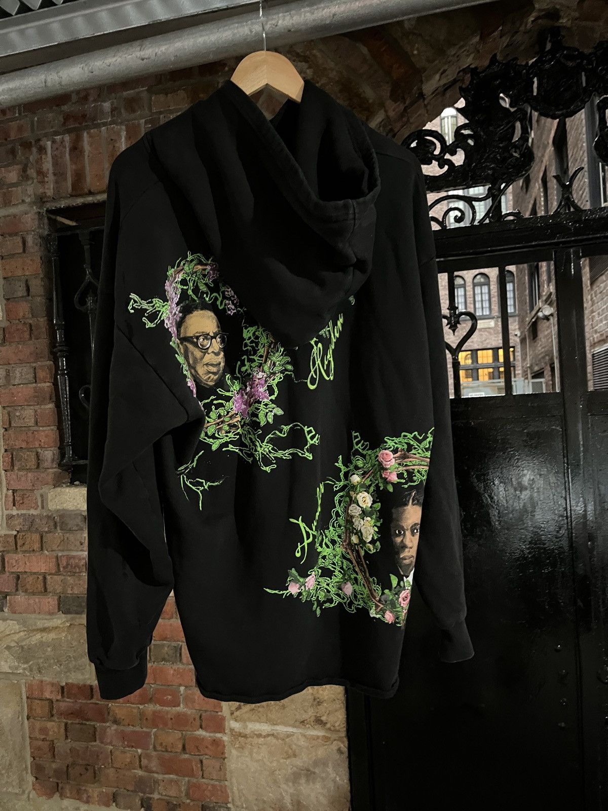 Barriers Barriers Powerful Black Men Black Floral Hoodie Sz XL Size US XL / EU 56 / 4 - 5 Thumbnail