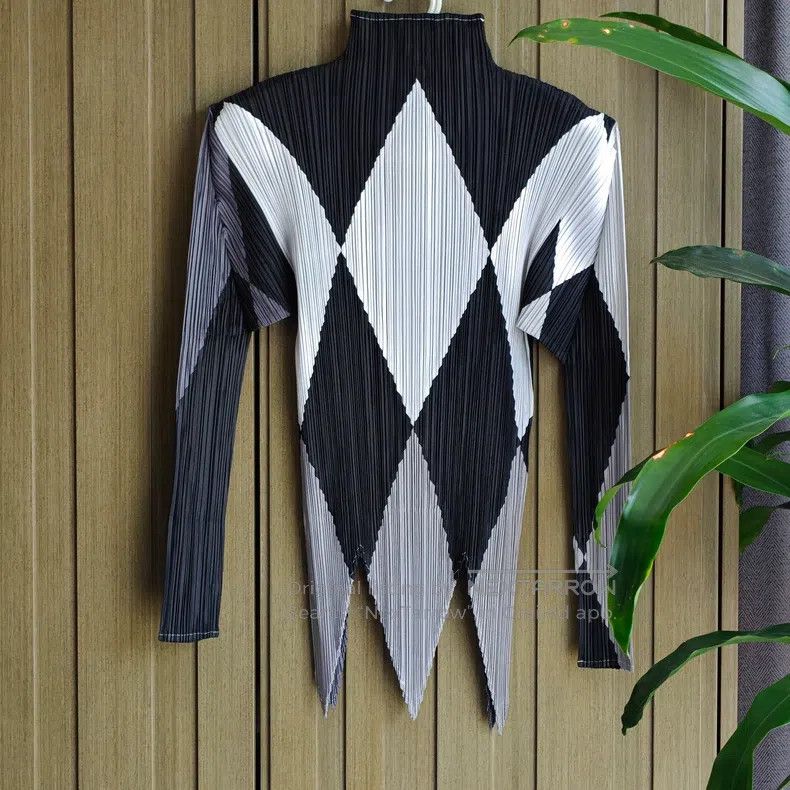 Issey Miyake Black & White Houndstooth Color-Block Top