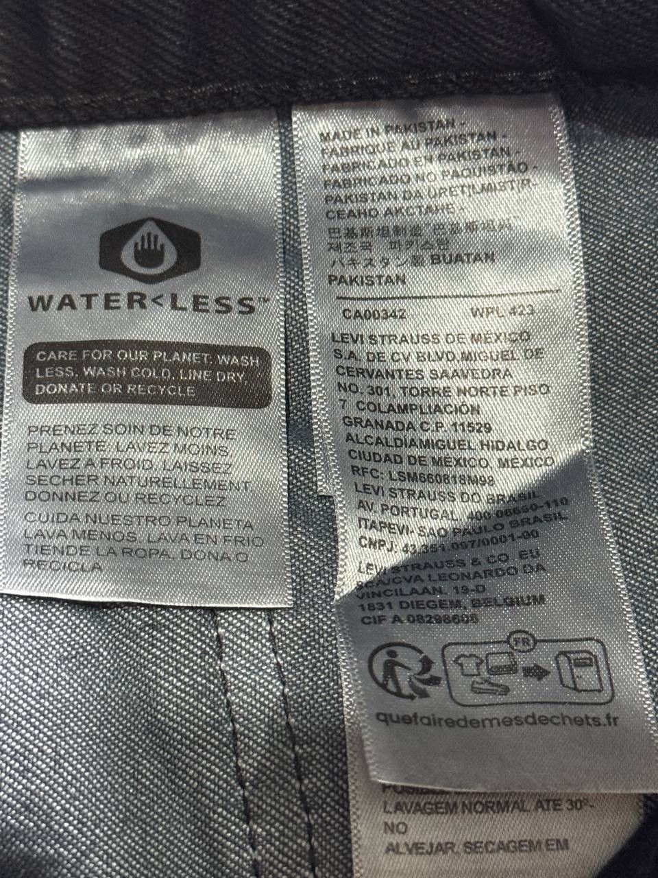 Levi's Levi’s 501 Jeans in Black W34 L32. Size US 34 / EU 50 - 6 Thumbnail