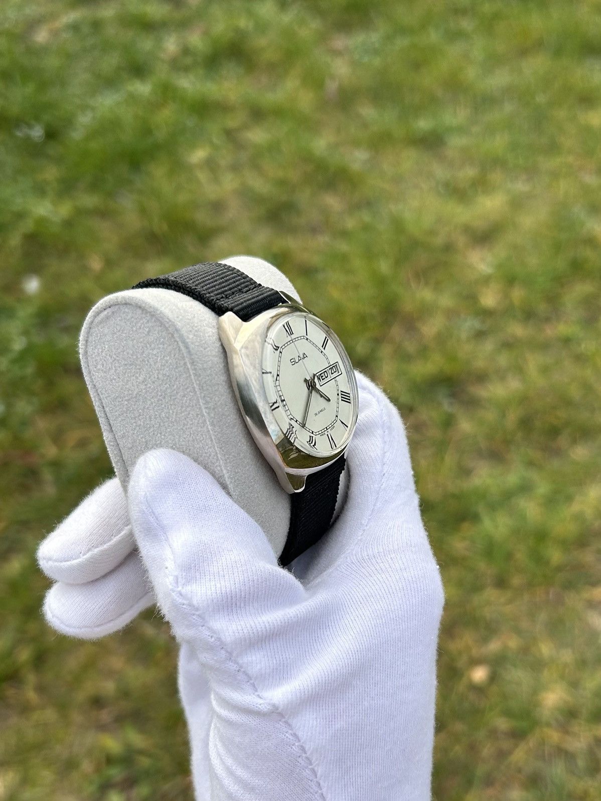 Vintage Vintage Watch Slava Soviet USSR Mechanical Wristwatch 1980s Size ONE SIZE - 6 Thumbnail