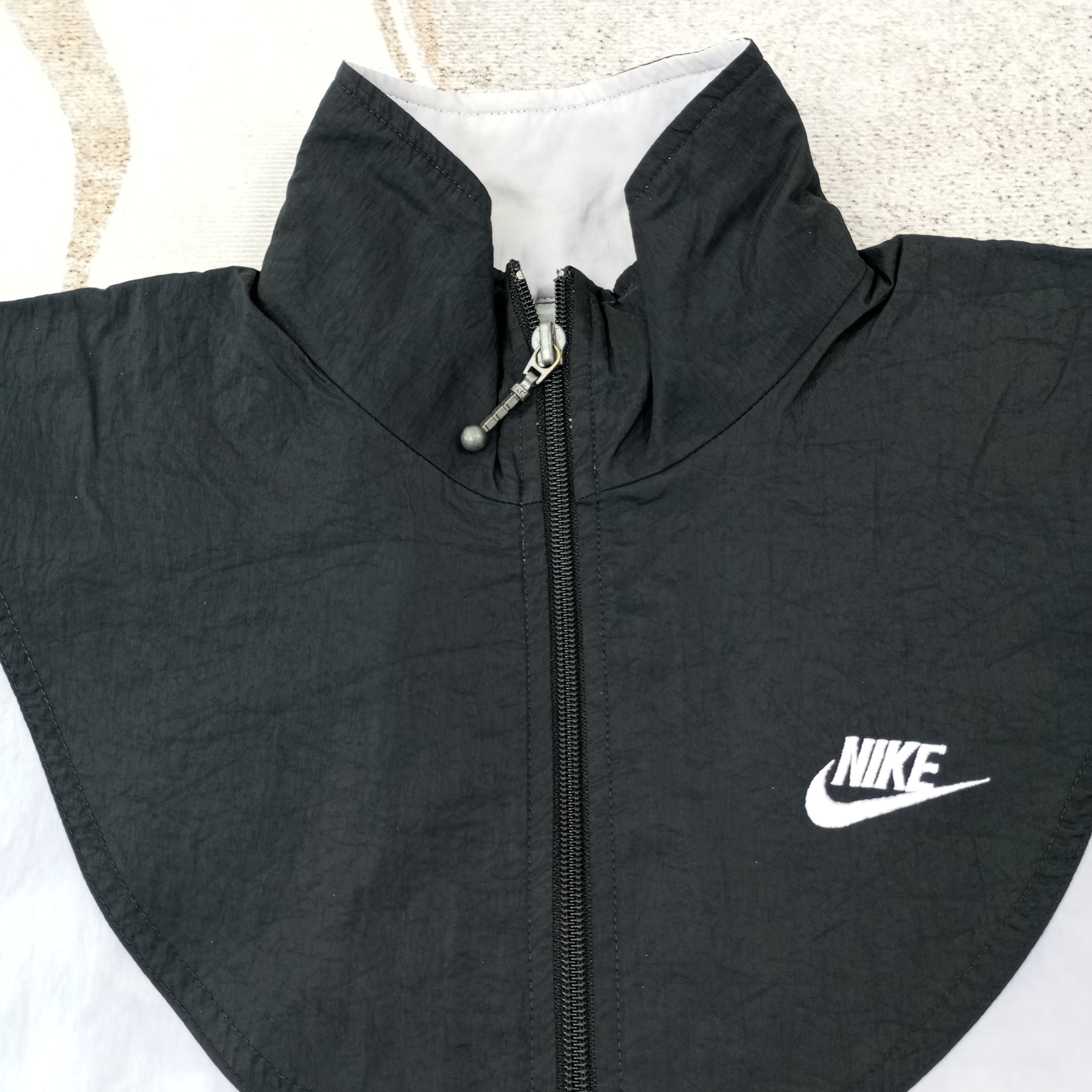 Nike Nike Small Logo Windbreaker Jacket c232n5 Size US XL / EU 56 / 4 - 2 Thumbnail