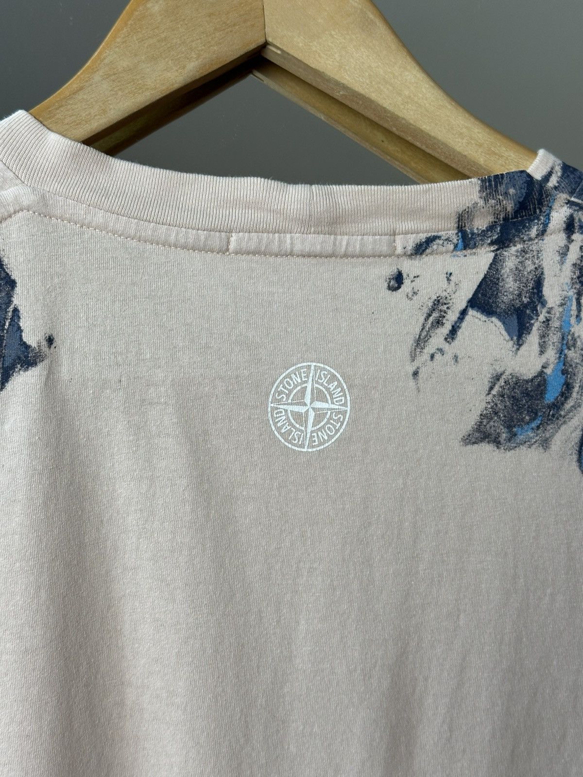 Stone Island Vintage Stone Island Big Logo T-Shirt Light Pink Size US L / EU 52-54 / 3 - 11 Thumbnail