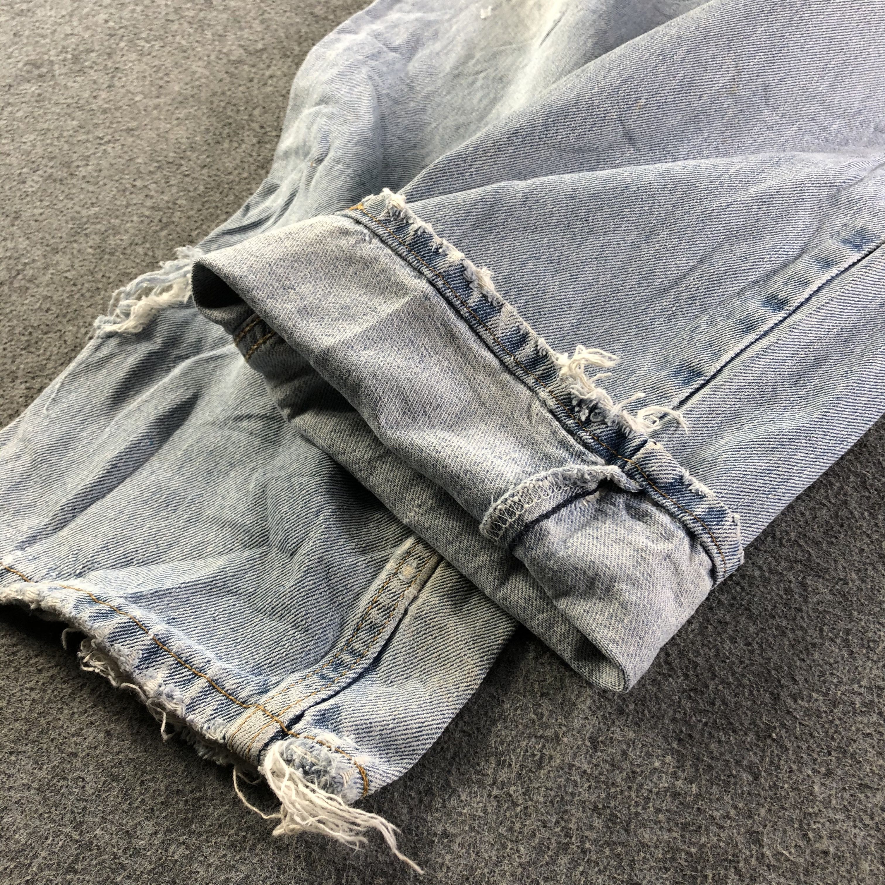Levi's Vintage Levis 560 Jeans-J3174 Size US 37 - 7 Thumbnail