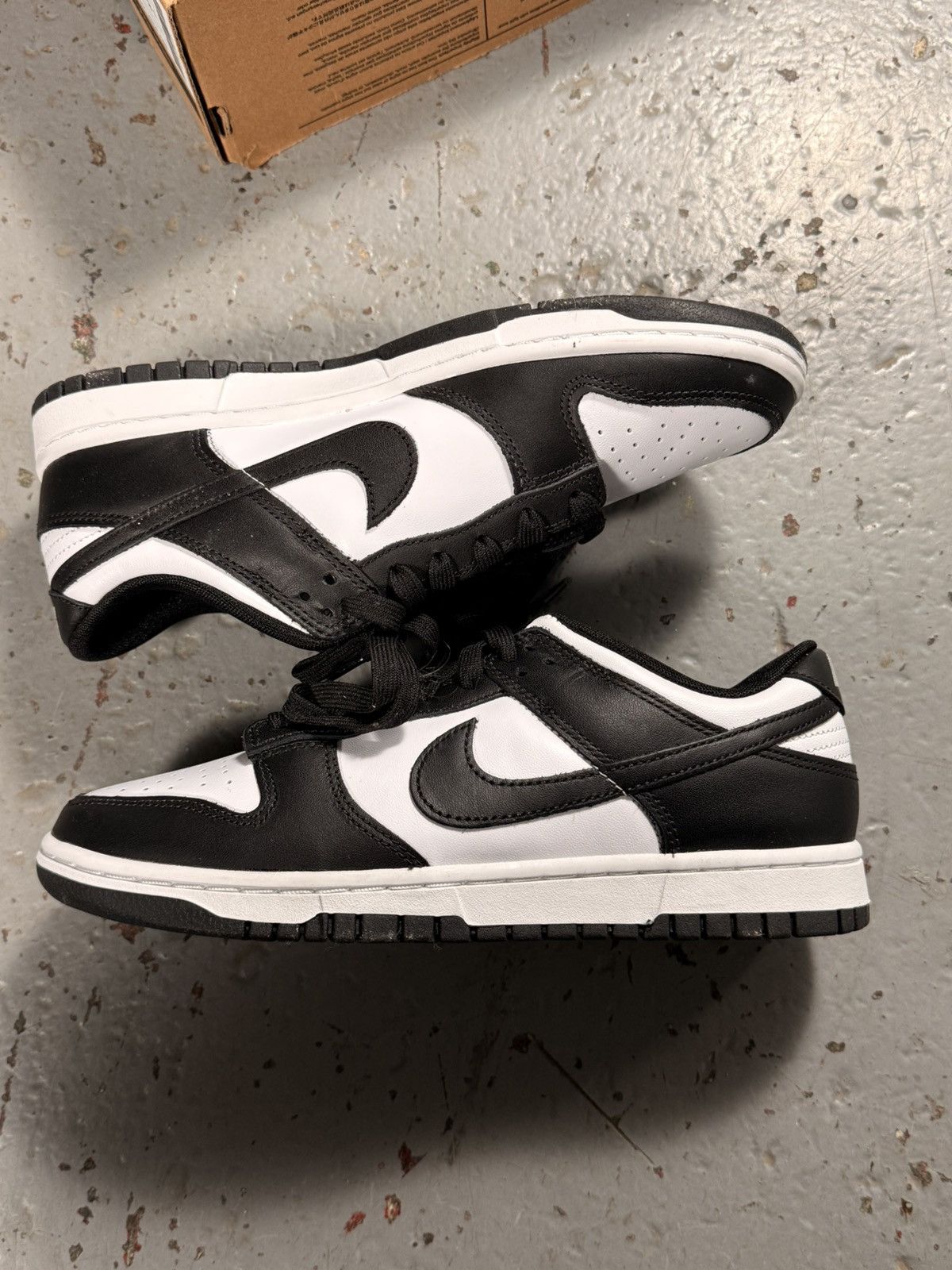 Nike Slightly Imperfect Nike Dunk Pandas Size US 8 / EU 41 - 3 Thumbnail