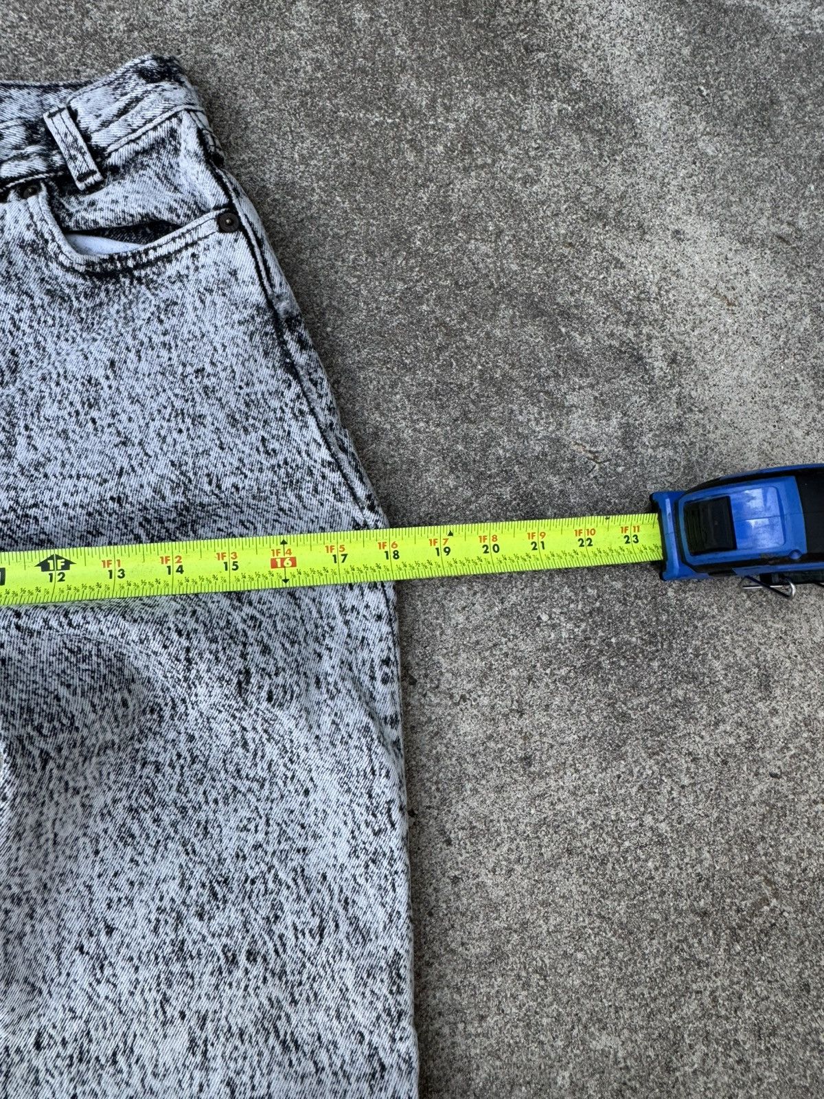 Levi's × Vintage Vtg 90’s Levis 701xx Buttonfly Acid Black Jeans Size 25x31 Size 25" / US 0 / IT 36 - 15 Thumbnail