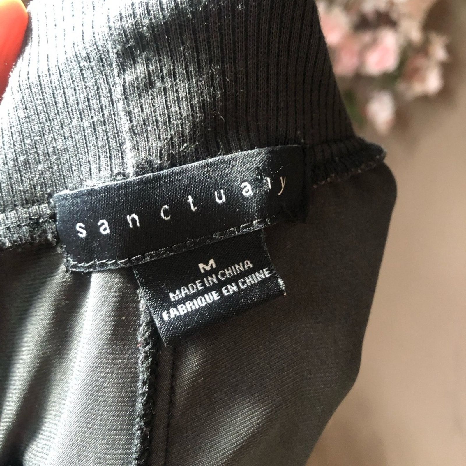 Sanctuary Silk wide leg Pants with elastic & drawstring waist. Size 26" / US 2 / IT 38 - 9 Thumbnail