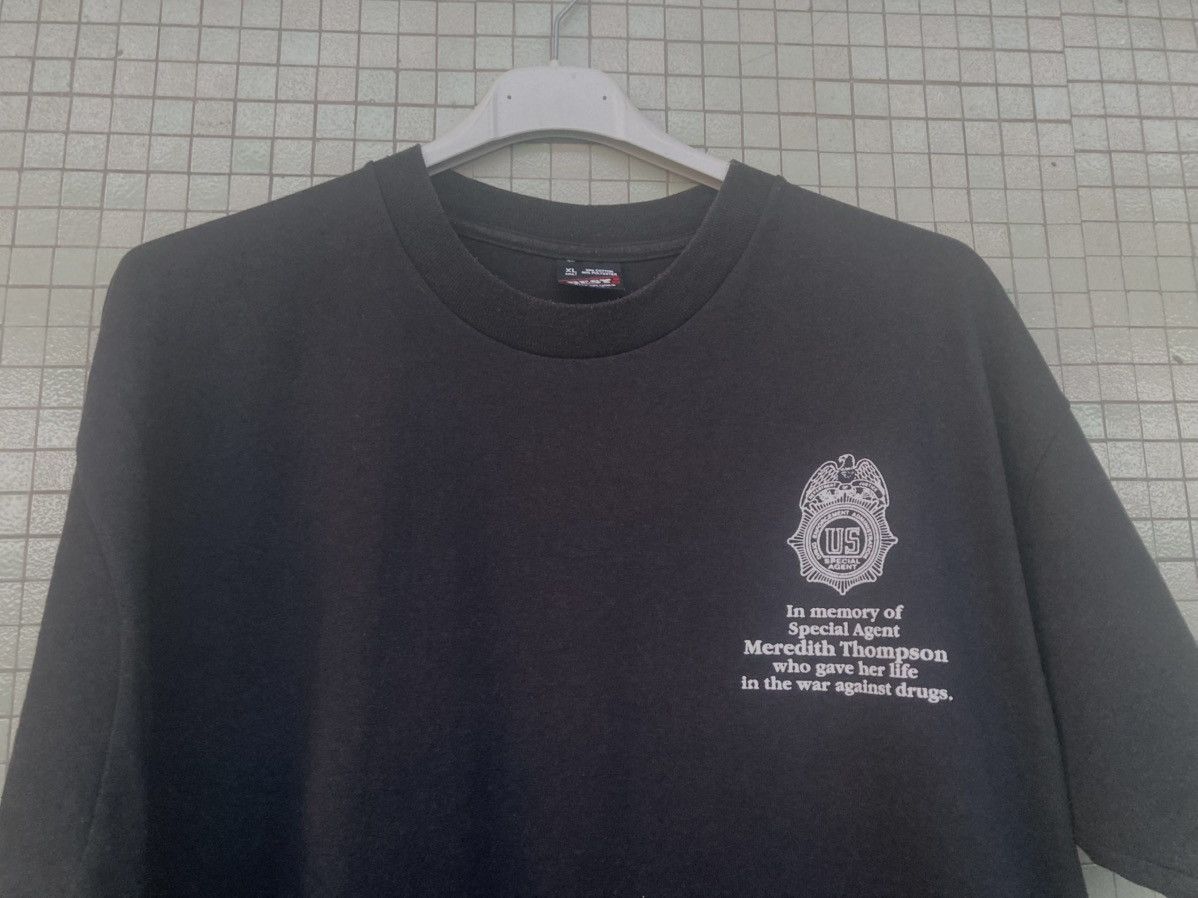 Fruit Of The Loom Black and white special agent Meridith thompson tee Size US L / EU 52-54 / 3 - 3 Thumbnail