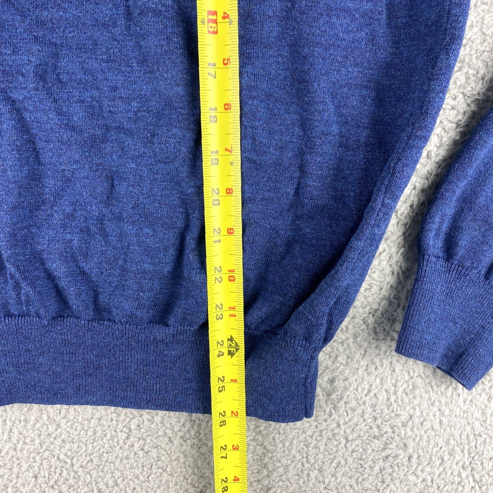 Tommy Hilfiger VINTAGE Tommy Hilfiger Sweater Crew Neck Pullover Men L Blue - 40-13 Mens Size Large Pullover Sweater Crew Neck Long Sleeve Solid Blue - 40-13 Size US L / EU 52-54 / 3 - 6 Thumbnail