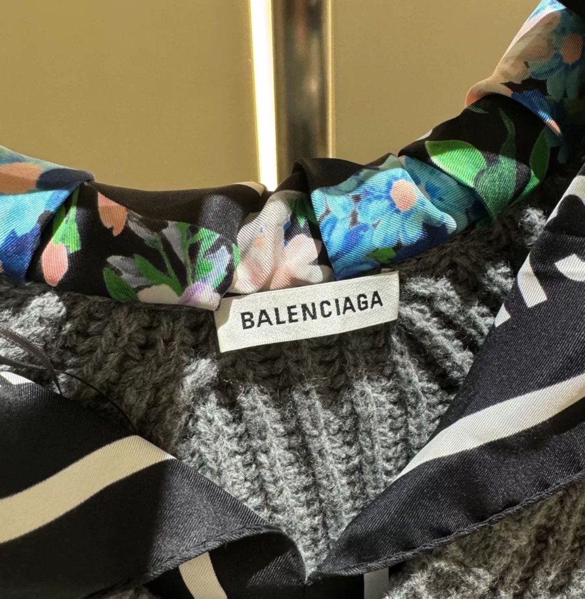 Balenciaga BALENCIAGA premium grey scarf sweater 2412-Nextarrow Size US S / EU 44-46 / 1 - 5 Thumbnail