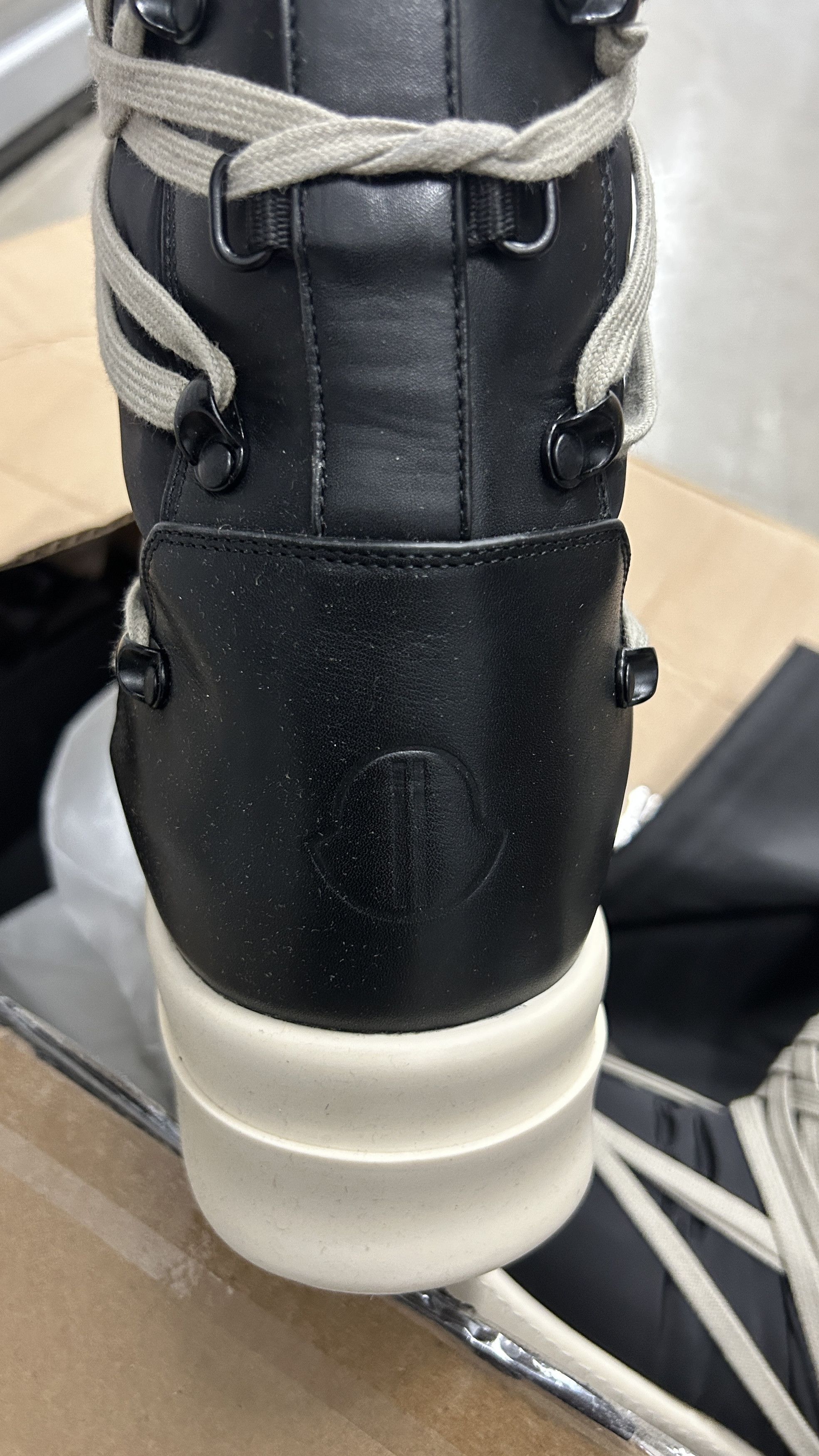 Moncler × Rick Owens FW23 BIGROCKS IN BLACK HEAVY size EU 43 / US 10 Size US 10 / EU 43 - 7 Thumbnail