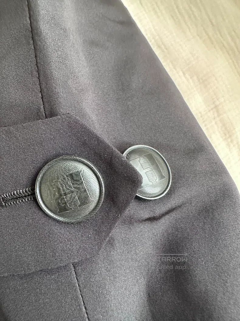 Hermes Hermes Ladies' mid-length trench coat, 100% silk fabric, w Size S / US 4 / IT 40 - 4 Thumbnail