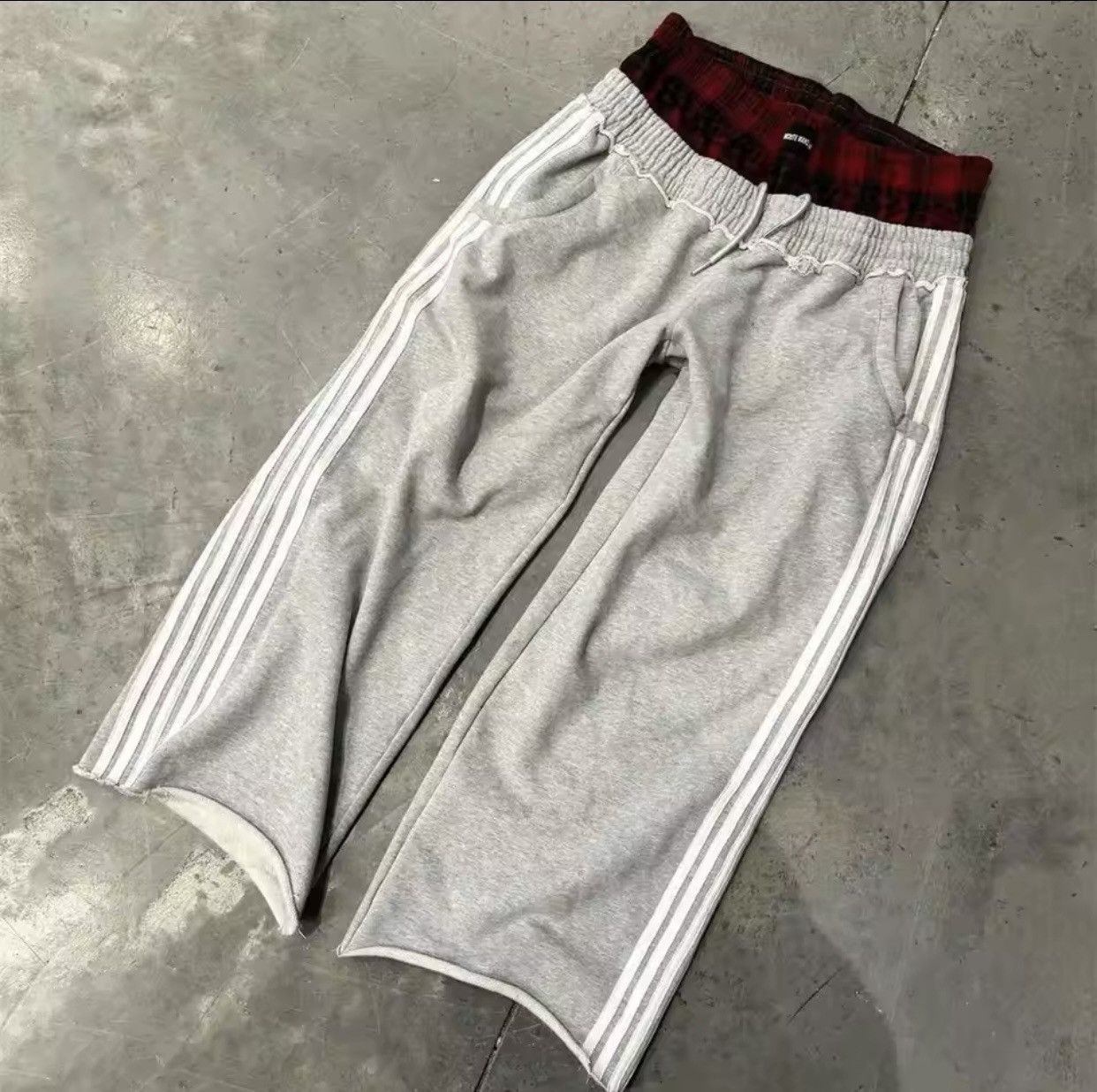 Japanese Brand × Vintage Simple Striped Y2K Pants size M Size US 26 / EU 42 - 1 Thumbnail