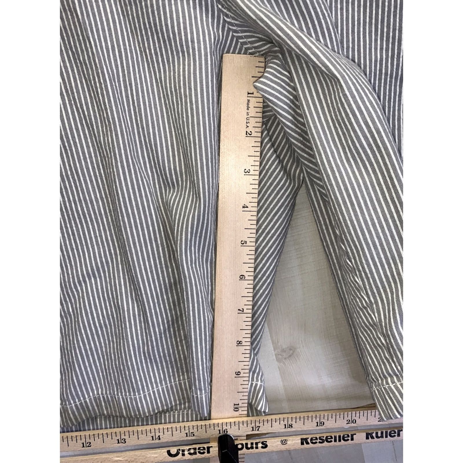 J.Crew VINTAGE J.CREW Bermuda Shorts Gray White Stripe Mens 36 Regular Cotton Front Zip Casual Travel Size US 36 / EU 52 - 3 Thumbnail