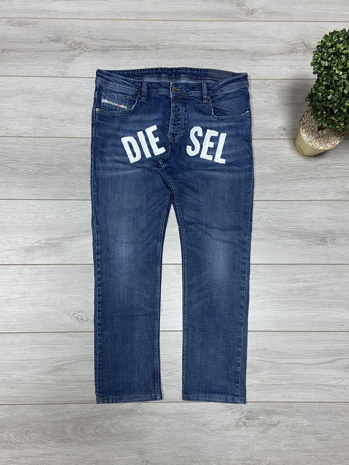 Diesel Diesel spell out big logo painted logo jeans pants Size US 38 / EU 54 - 1 Thumbnail