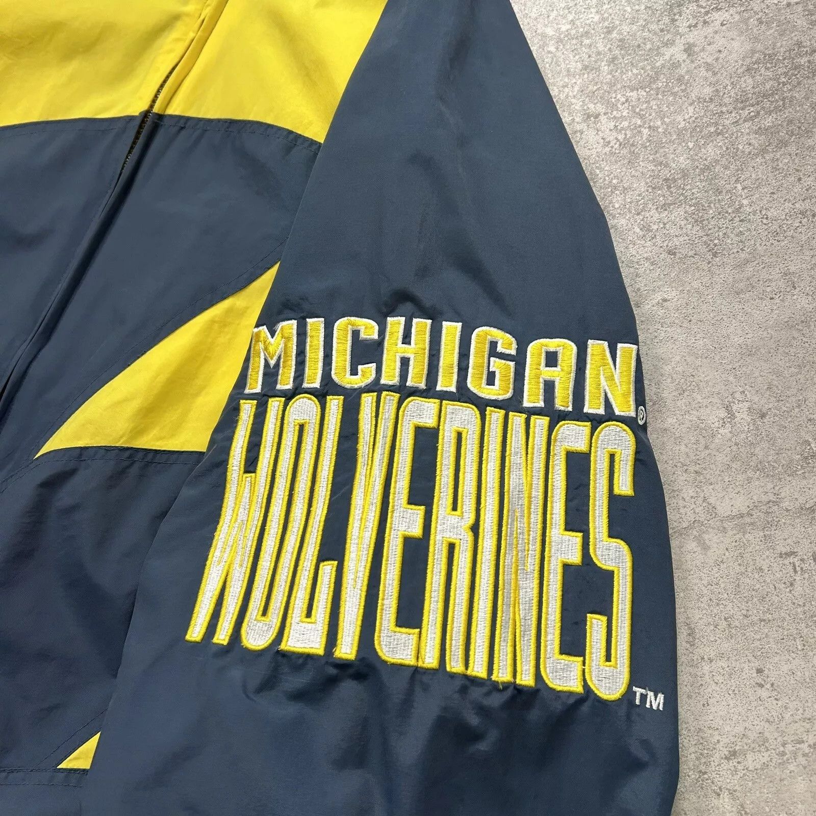 NCAA × Vintage MICHIGAN WOLVERINES LOGO ATHLETIC SHARK TOOTH JACKET SPLASH Size US XL / EU 56 / 4 - 5 Thumbnail