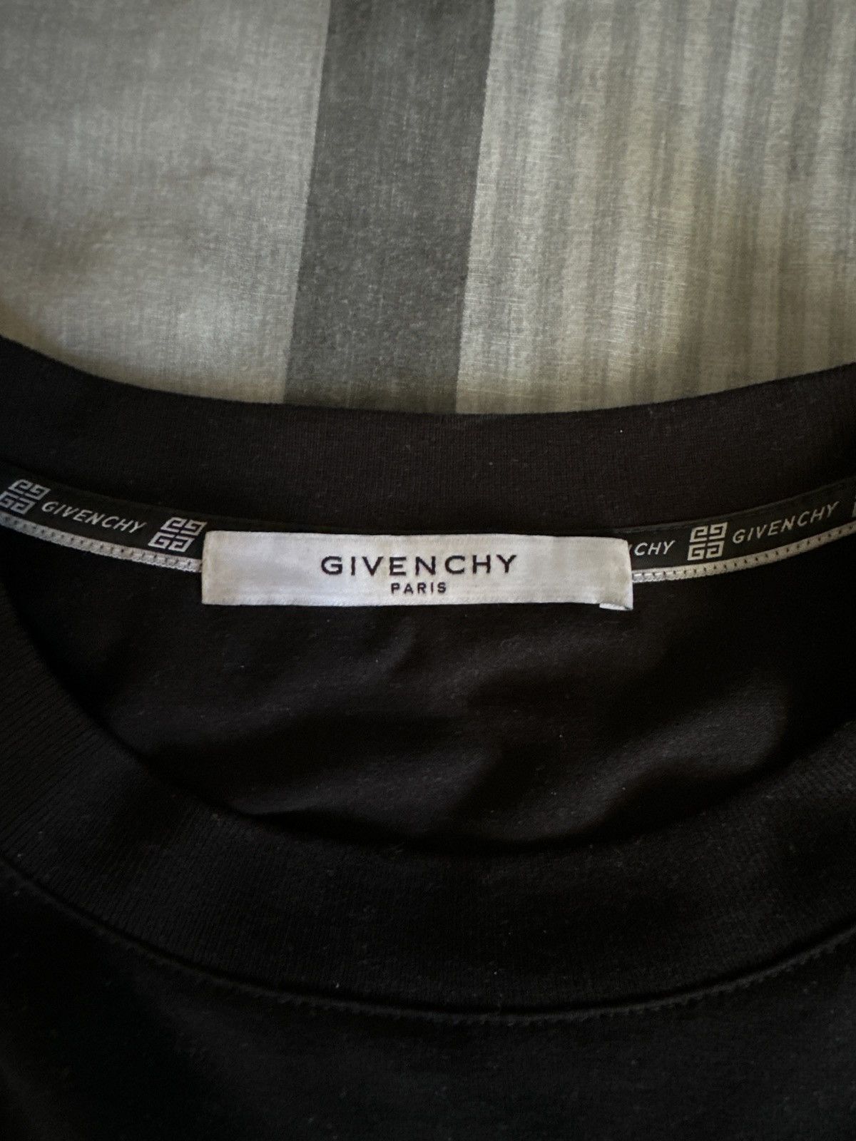 Givenchy Givenchy Vintage Logo T-Shirt Size US S / EU 44-46 / 1 - 3 Thumbnail