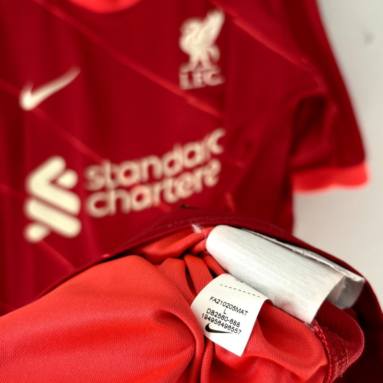 Nike 2021 2022 Liverpool England Nike Home Soccer Jersey Shirt FC Size US L / EU 52-54 / 3 - 6 Thumbnail