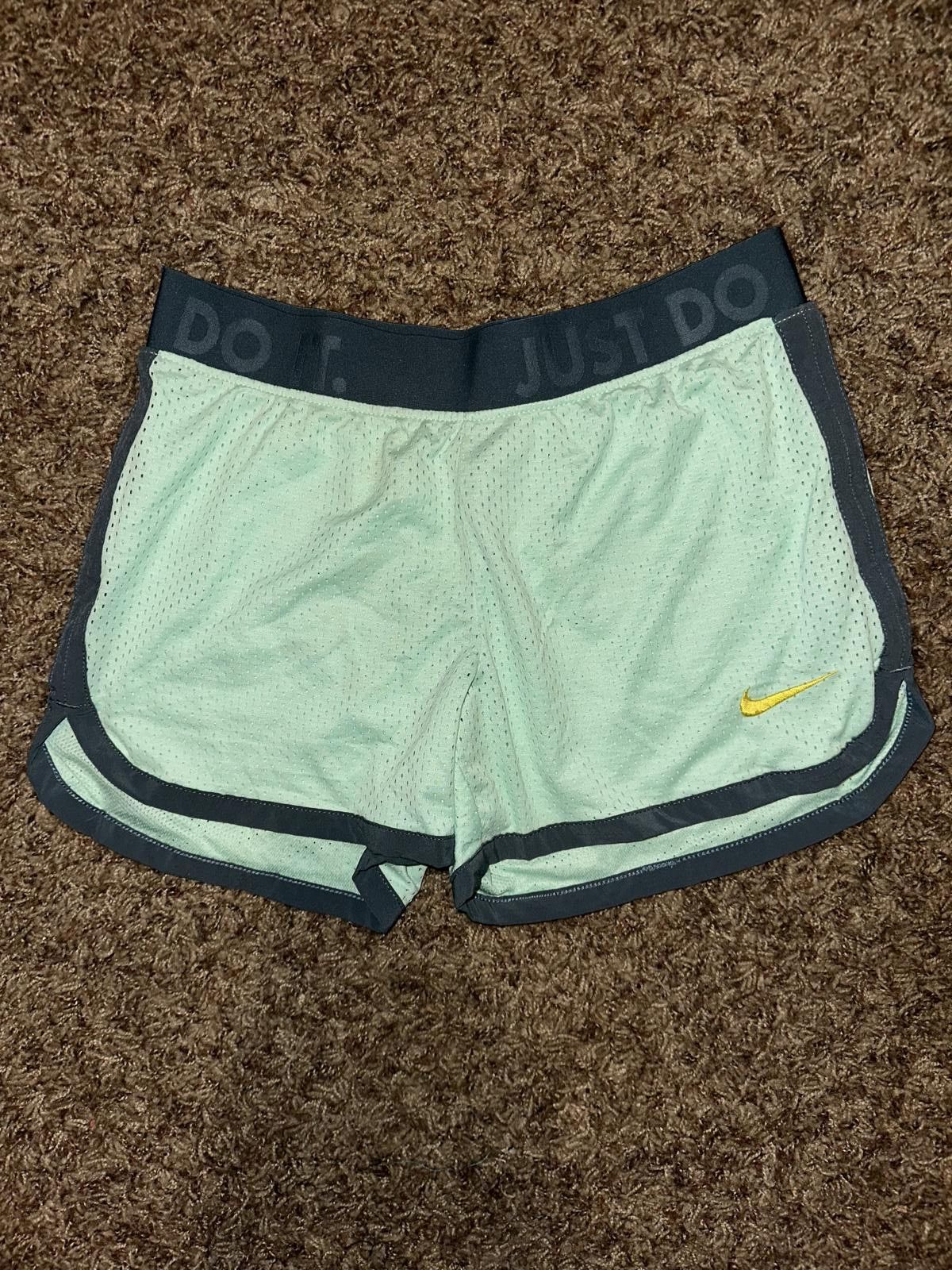 Nike Nike Women’s Flat Front Elastic Waist Dri-Fit Mesh Running Shorts Size 26" / US 2 / IT 38 - 1 Thumbnail