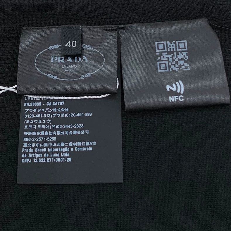 Prada Prada Black logo triangle logo wool knitted short sleeves 2 Size US XXS / EU 40 - 6 Thumbnail