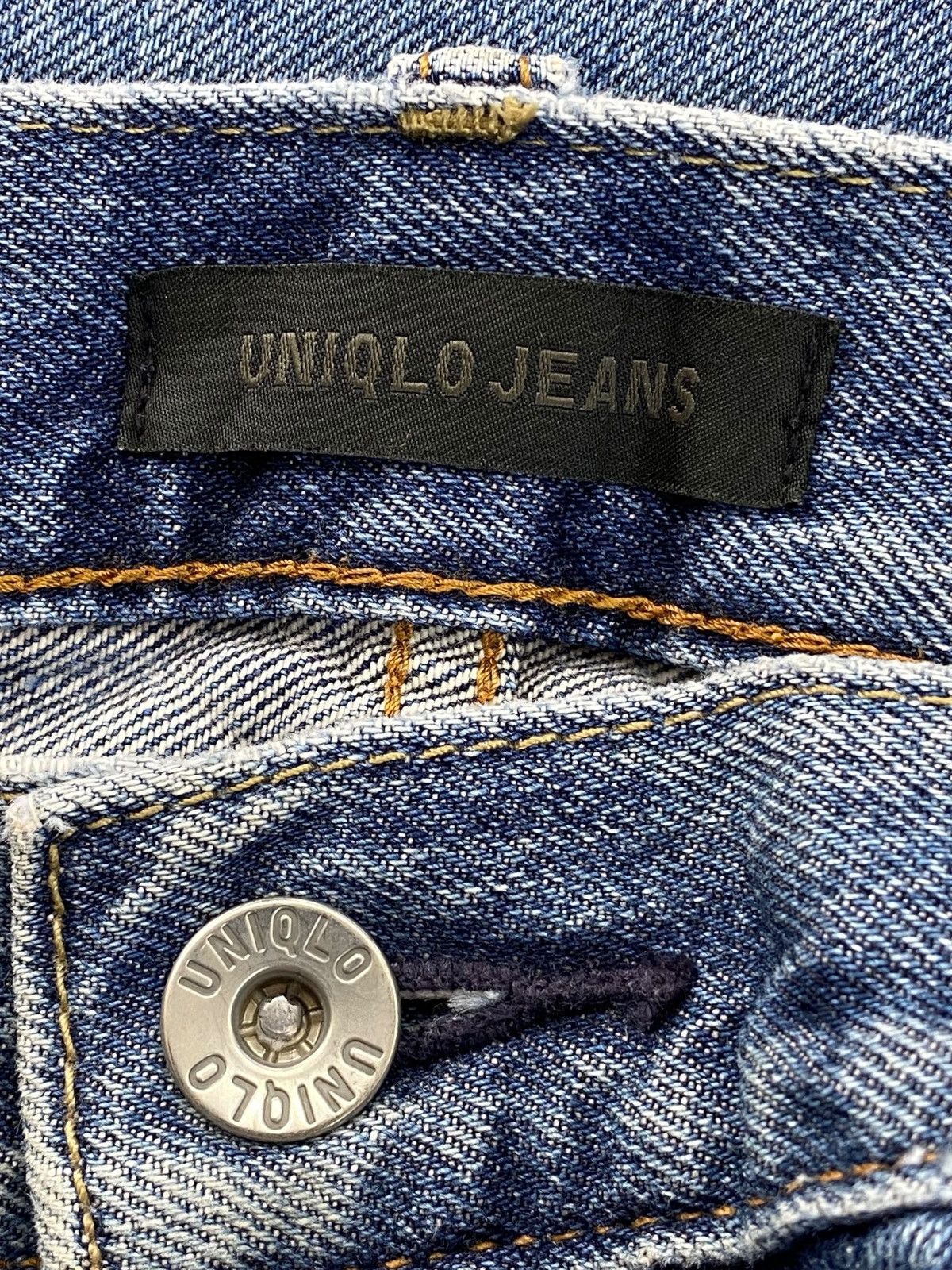 Uniqlo Uniqlo Faded Light Wash Style Baggy Jeans Size US 36 / EU 52 - 10 Thumbnail