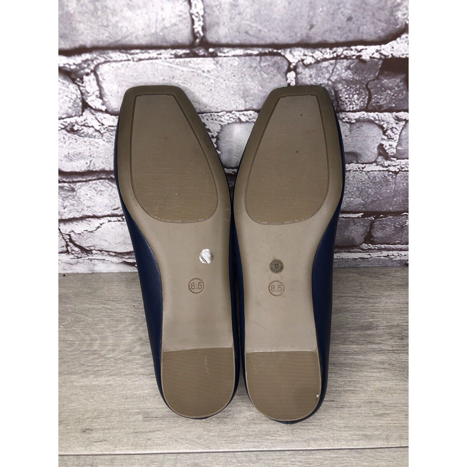 Liz Claiborne Liz Claiborne Memory Foam Navy Blue Leather Ballet Flats Wom Size US 8.5 / IT 38.5 - 9 Thumbnail