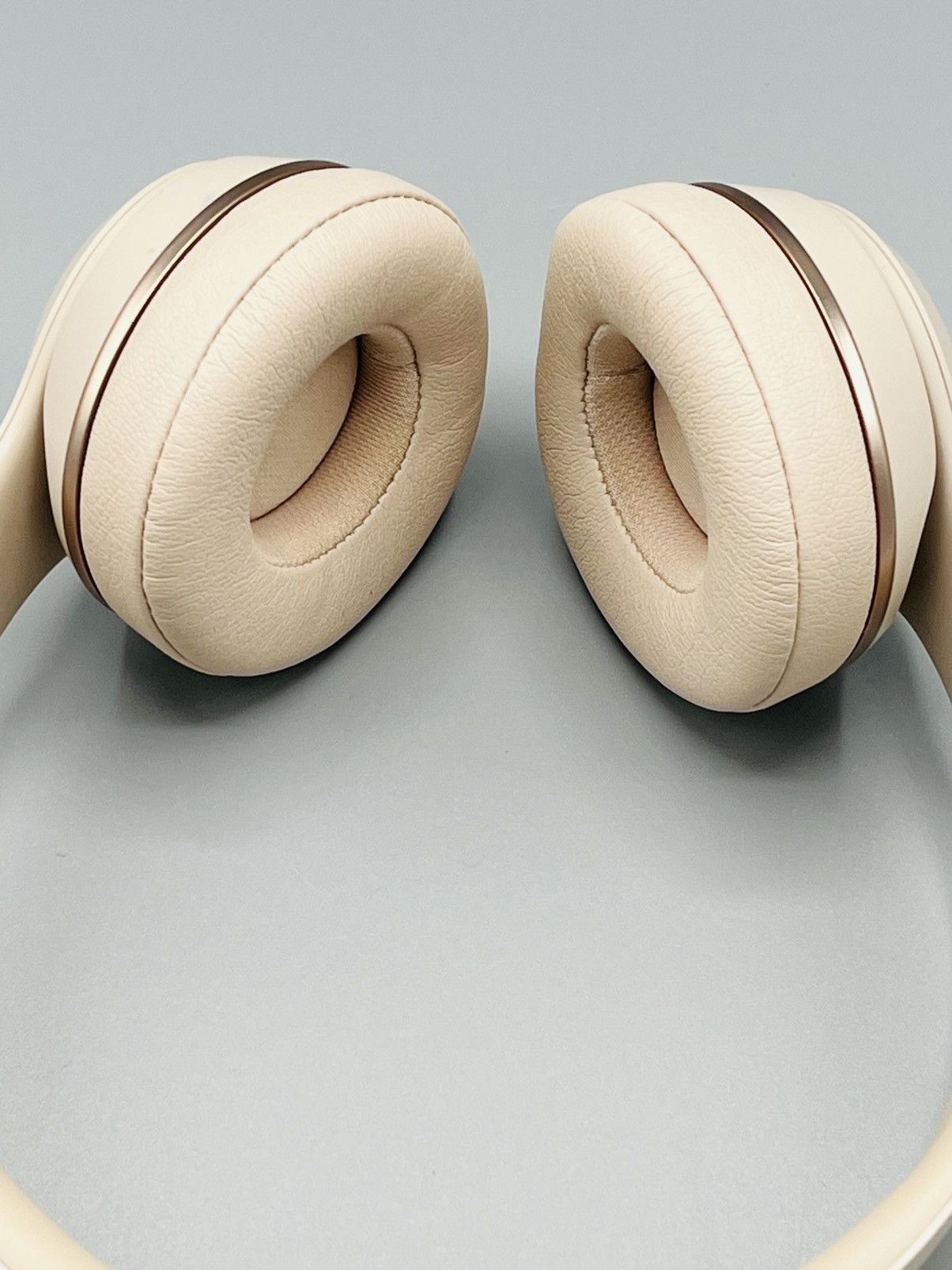 Beats By Dre Beats Solo 3 matte gold wireless headphones Size ONE SIZE - 5 Thumbnail