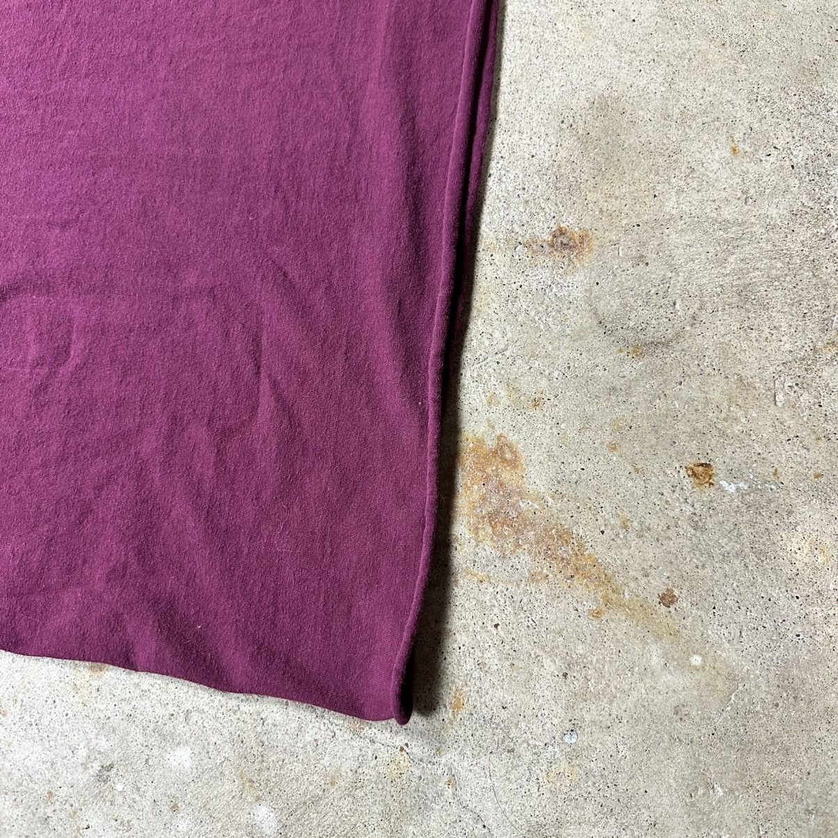 Gildan Vintage Y2K Burgundy Lizard Tiki Bar Outdoor Beach Shirt Size US XL / EU 56 / 4 - 6 Thumbnail