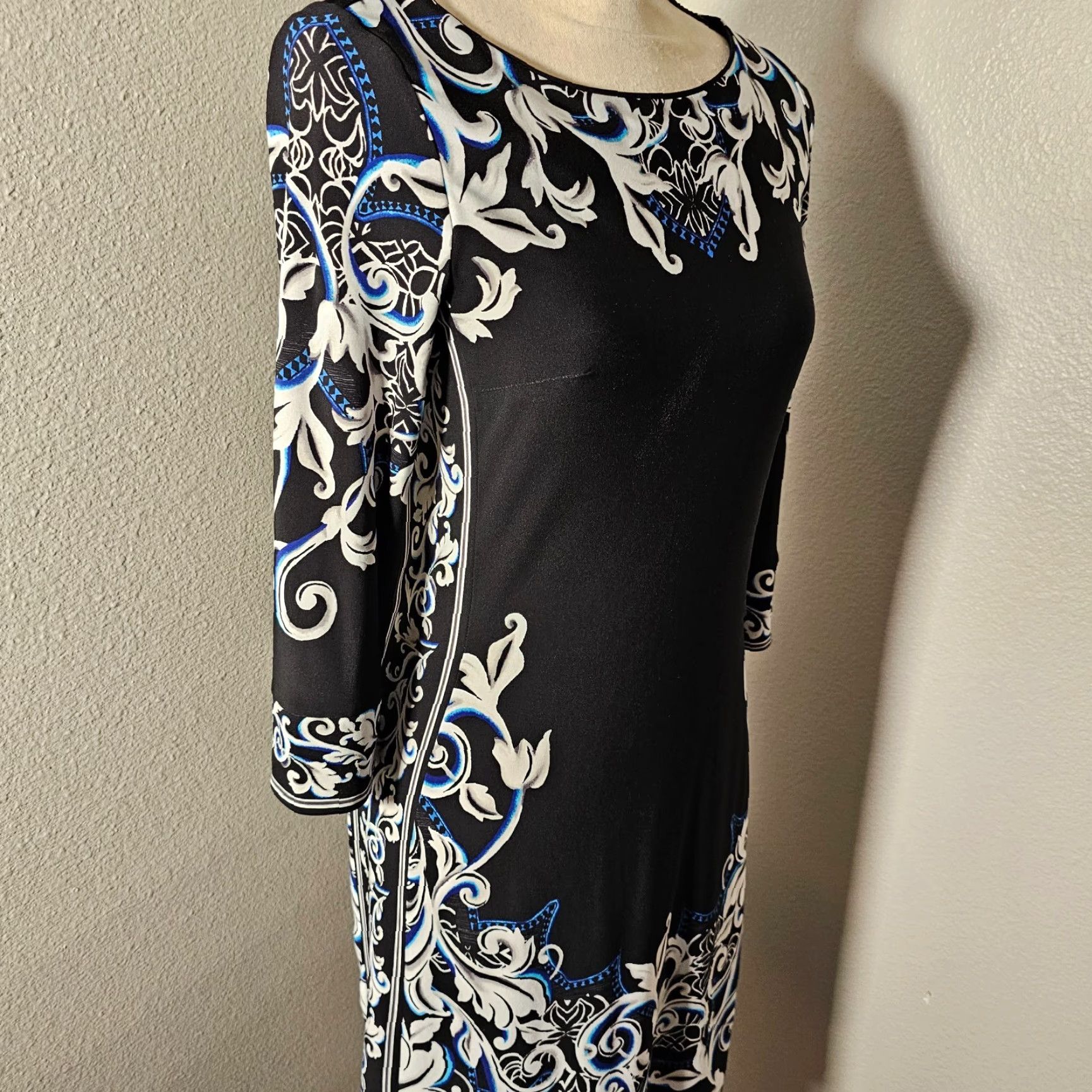 White House Black Market WHBM Women's Dress XS Black Floral Career Mini Sheath Long Sleeve Boat Neck Size XS / US 0-2 / IT 36-38 - 5 Thumbnail