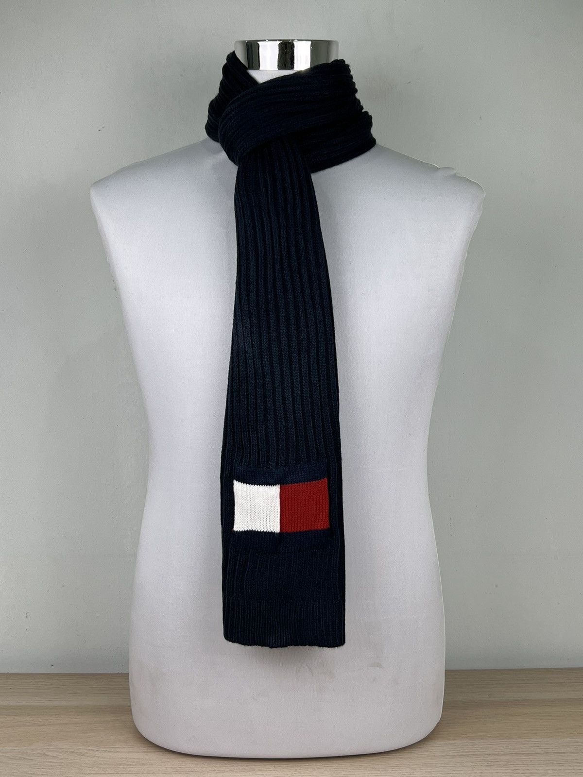 Tommy Hilfiger Tommy Hilfiger Scarf / Muffler / Neckwear M050 Size ONE SIZE - 1 Thumbnail
