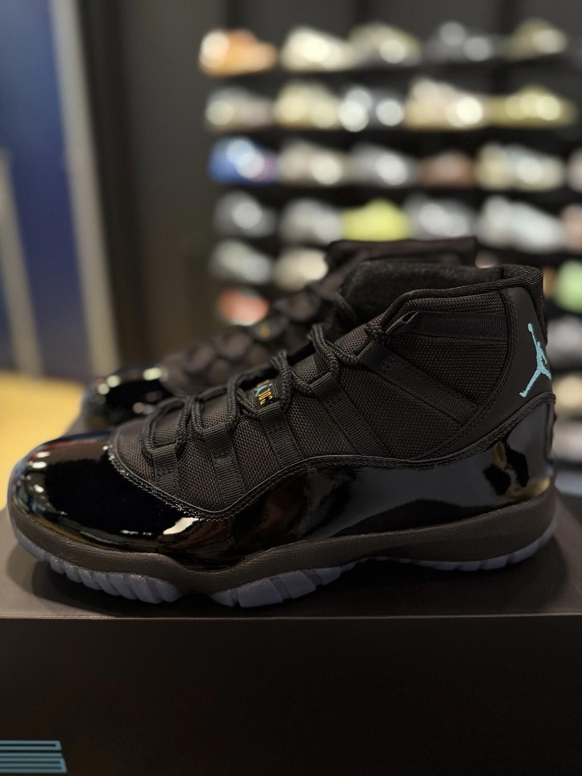 Jordan Brand Air Jordan Retro 11 Gamma Blue Sz 11.5 2025 CT8012-047 Size US 11 / EU 44 - 5 Thumbnail