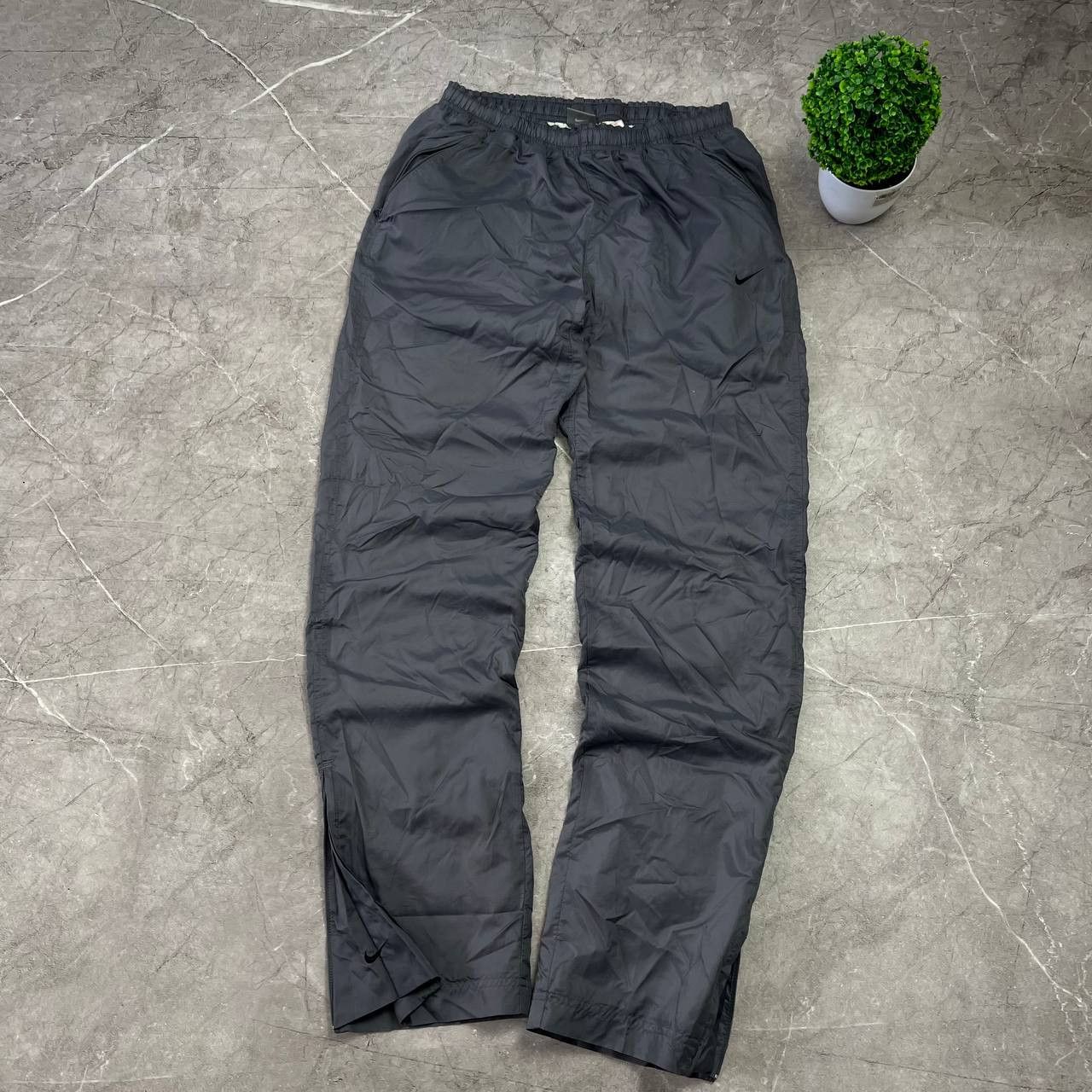 Nike Vintage 90's/Y2K Navy Track Pants Nylon Drill,Size S Size US 33 - 2 Thumbnail