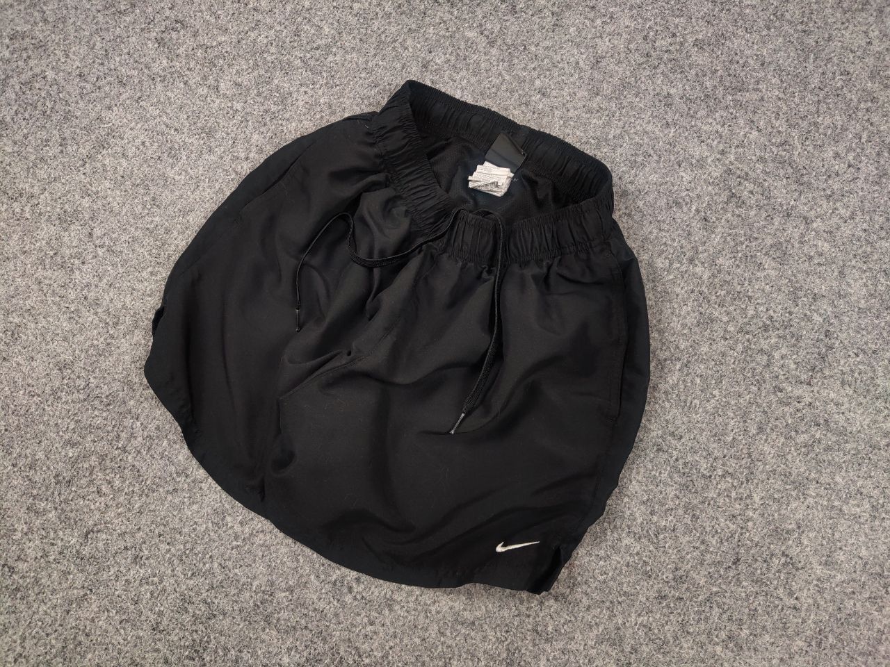 Nike Vintage Nike Swoosh Black Casual Y2K Style Shorts Size US 32 / EU 48 - 3 Thumbnail