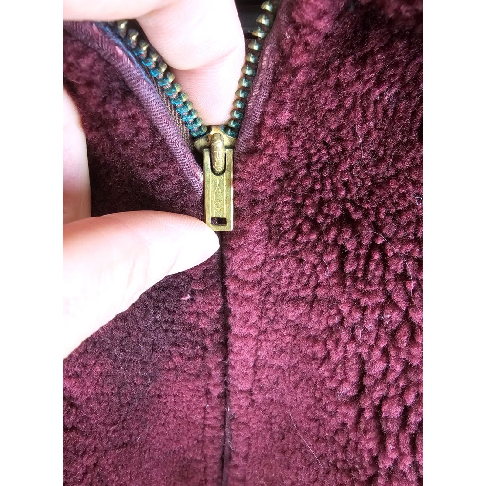 Vintage VINTAGE OAKBURY BURGUNDY SHEEPSKIN SHEARLING JACKET SZ W-MEDIUM Jacket Womens Size M / US 6-8 / IT 42-44 - 7 Thumbnail