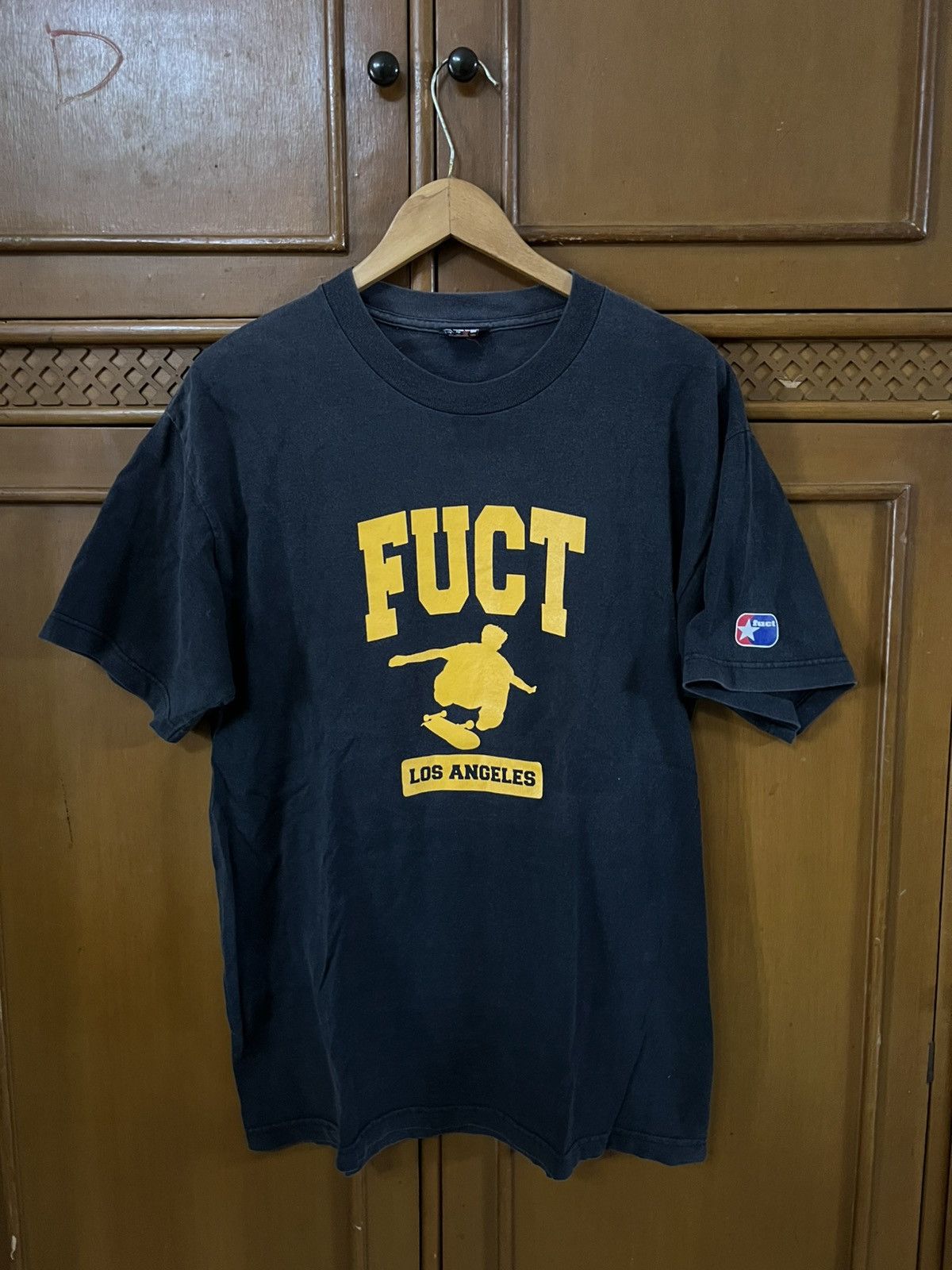 トップス fuct 90s Vintage 90s Fuct Horned Hand Logo T Shirt Men's Large Yellow Skate