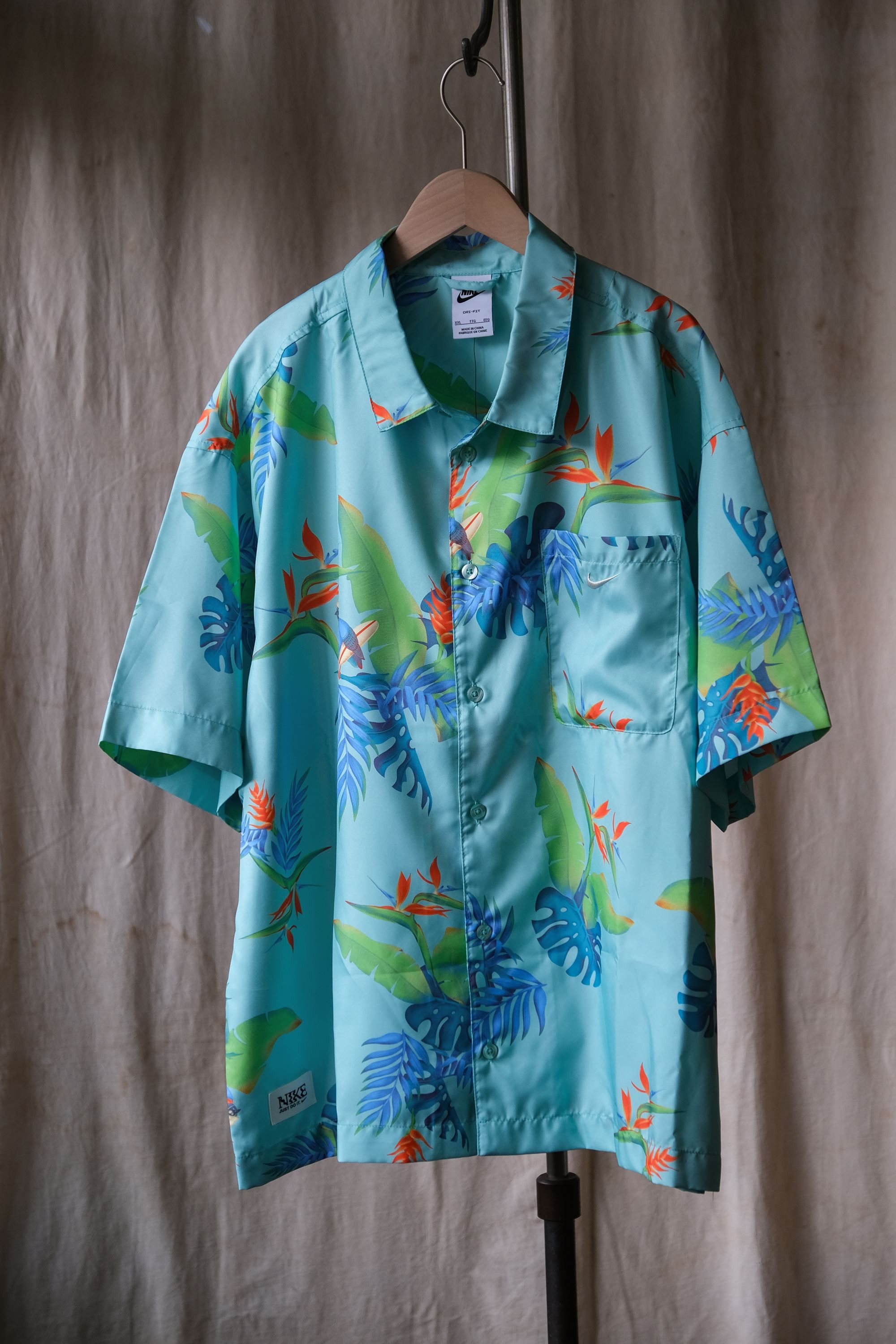 Nike Nike Dri-Fit Polyester Hawaiian Shirt Size US XXL / EU 58 / 5 - 1 Thumbnail