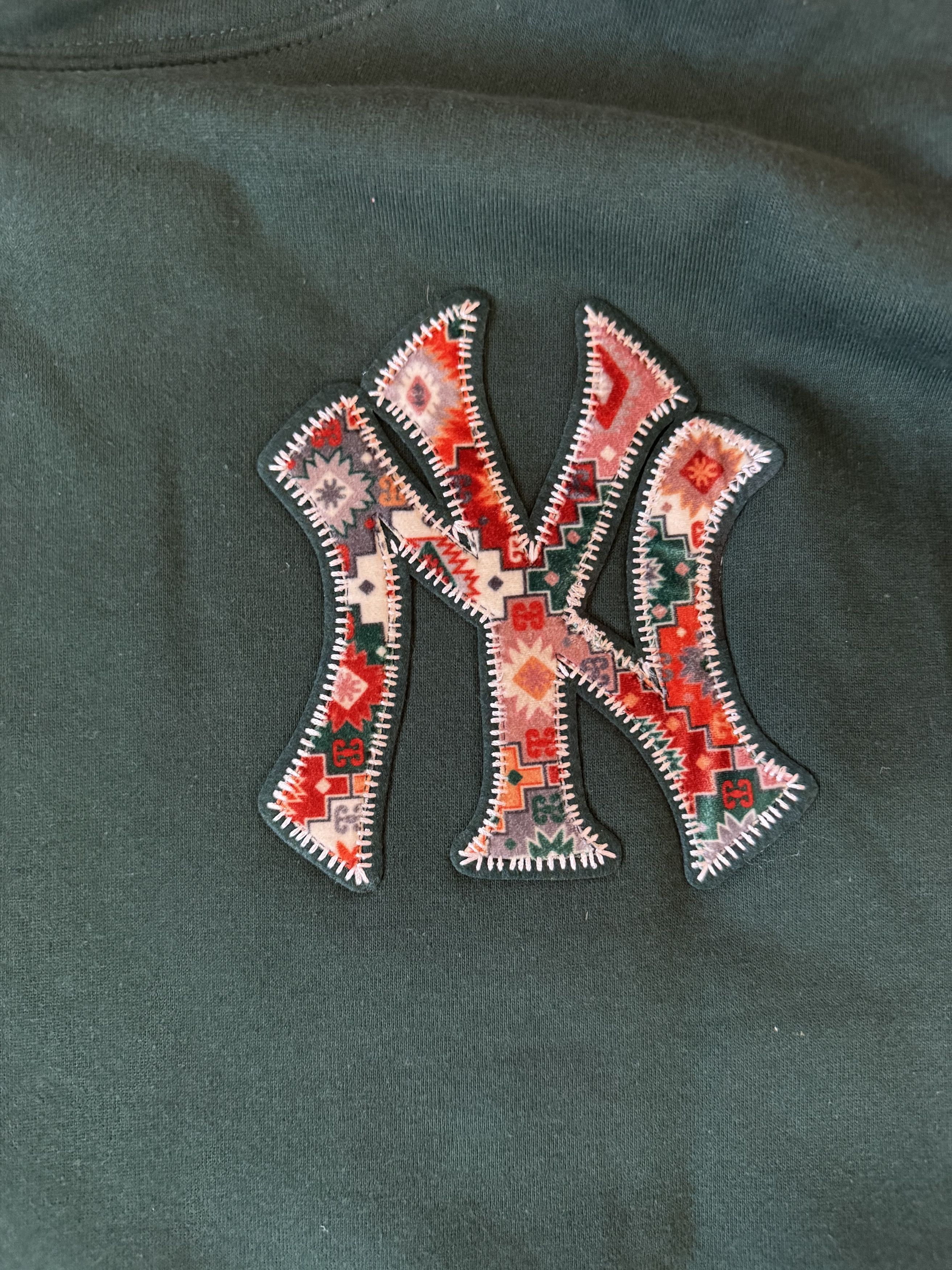 Pro Standard NWT Pro Standard New York Yankees Tapestry 2.0 Hoodie 2XL Size US XXL / EU 58 / 5 - 9 Thumbnail
