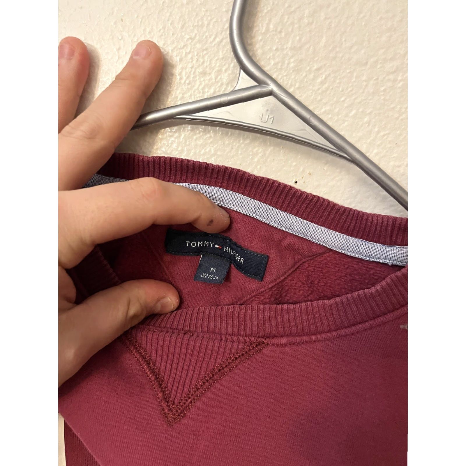 Tommy Hilfiger Tommy Hilfiger Sweater Unisex Adults M Maroon Crew Neck Pullover Casual Cotton Blend EUC Size US M / EU 48-50 / 2 - 2 Thumbnail