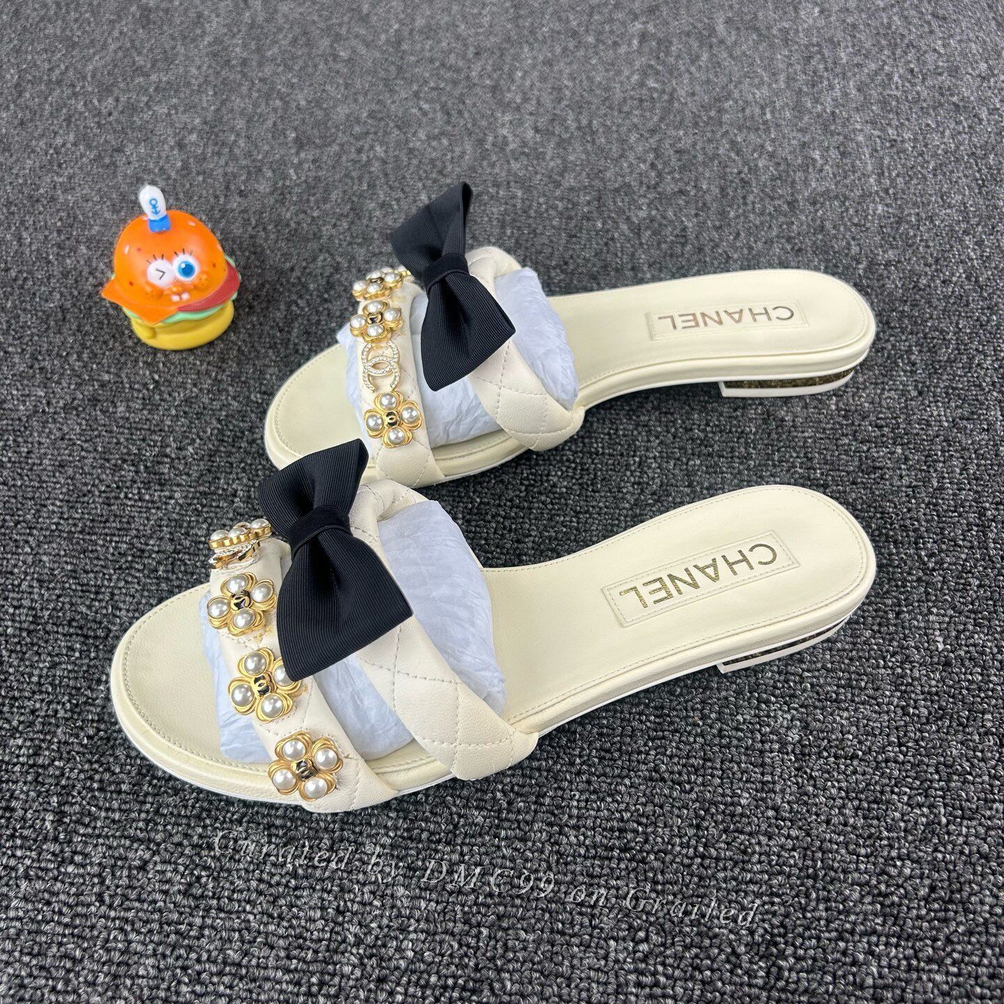 Chanel Chanel Baroque Pearl Slippers Size US 7 / IT 37 - 1 Thumbnail