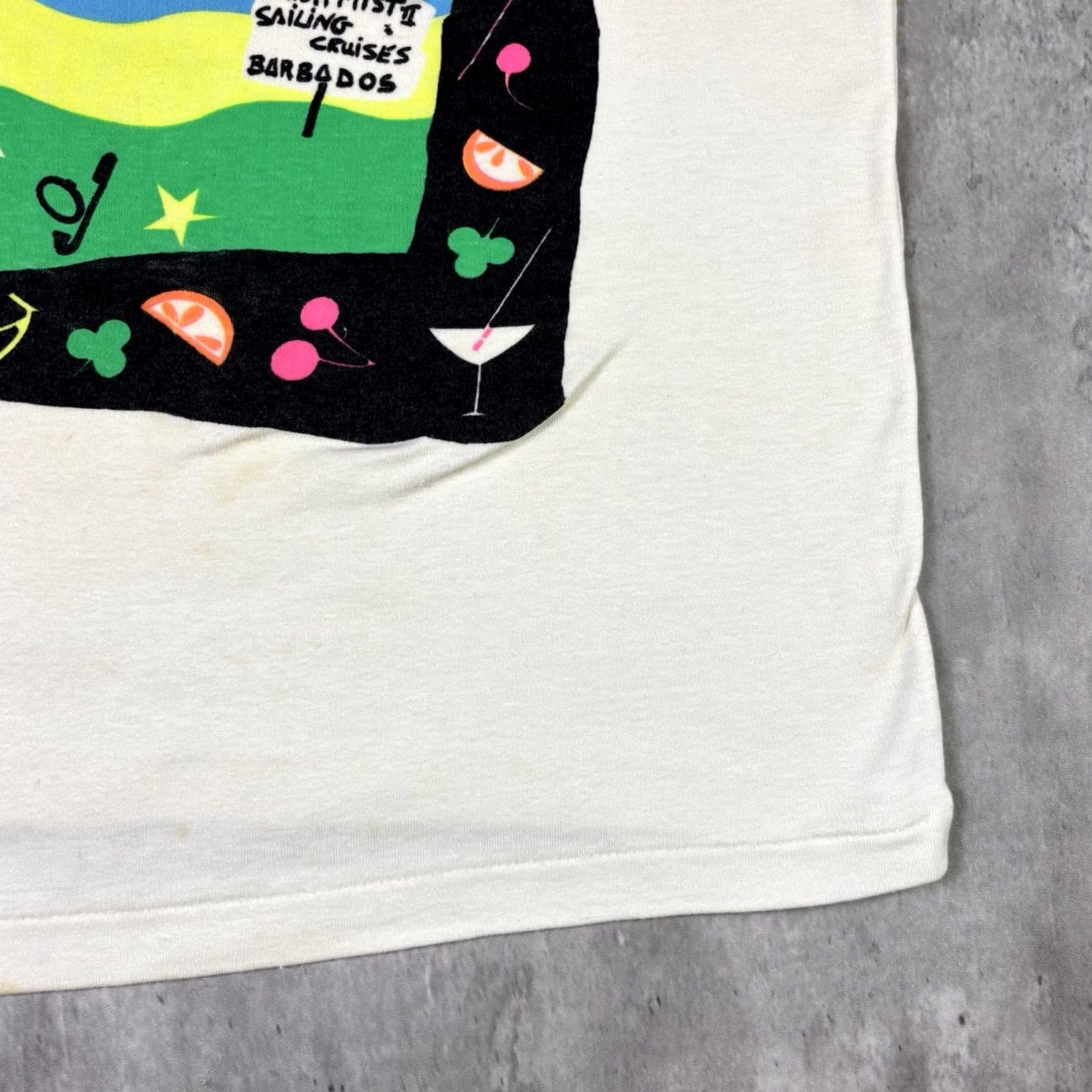 Vintage VINTAGE Barbados Beach T-Shirt Shirt Men S White Cotton Graphic Print Art 80s 90s Size US S / EU 44-46 / 1 - 6 Thumbnail