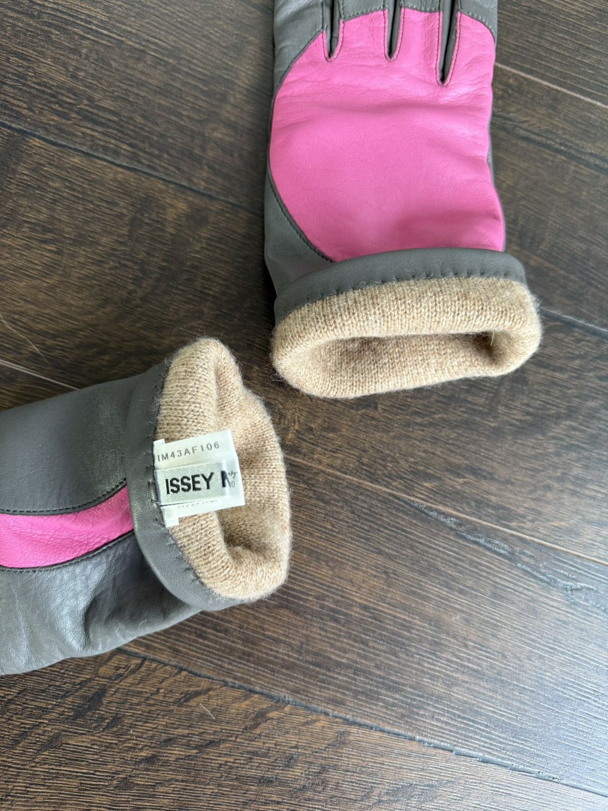 Issey Miyake AW04 Moon Leather Gloves Size ONE SIZE - 3 Thumbnail
