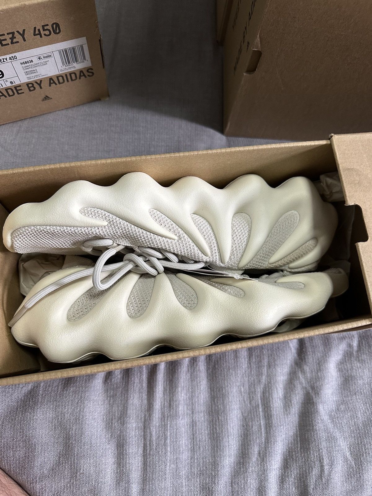 Adidas × Kanye West × Yeezy Adidas Yeezy 450 Cloud White Size US 10 / EU 43 - 2 Thumbnail