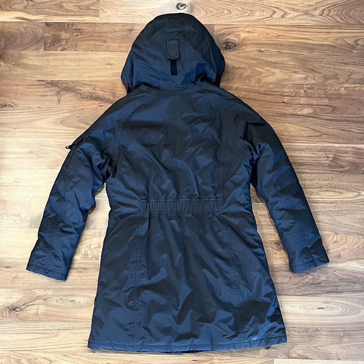 The North Face North Face down-filled hooded parka (black - #VAK675) Size L / US 10 / IT 46 - 2 Thumbnail