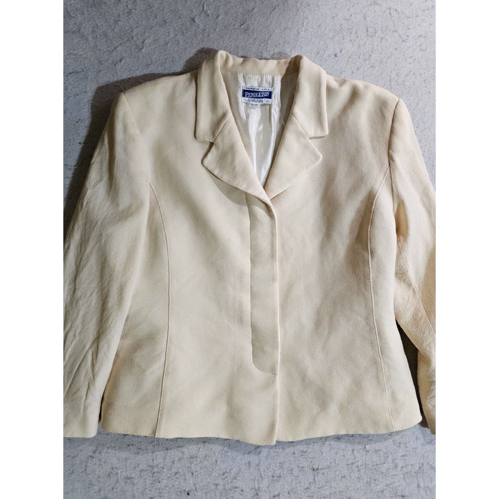 Pendleton VINTAGE Pendleton Blazer 100% Wool Ivory Lined 4 Button Jacket Women's 16 Size XXL / US 16-18 / IT 52-54 - 2 Thumbnail